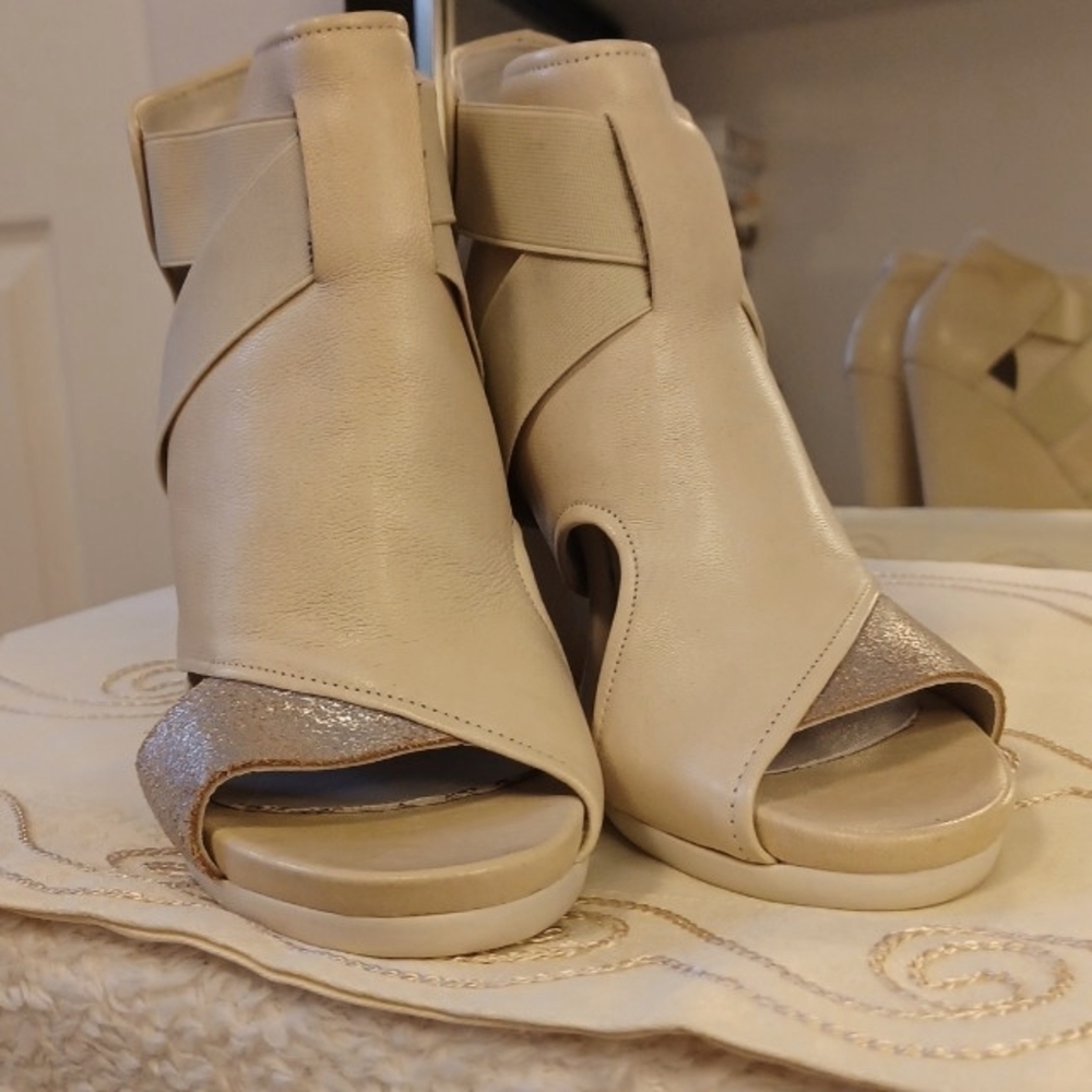 𝅺heels - Picture 8 of 10